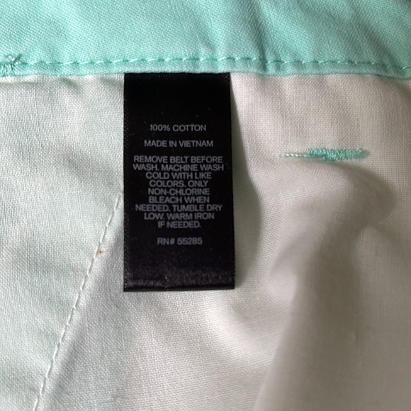 Express Shorts - Picture 9 of 9